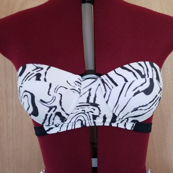 sz M  Bandeau Bikini - Picture 3 of 8